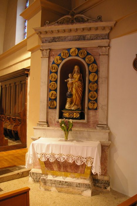 retable du Rosaire, statue : Vierge à l’Enfant - © Ministère de la Culture (France), Conservation des antiquités et des objets d’art de Haute-Savoie – Tous droits réservés 
