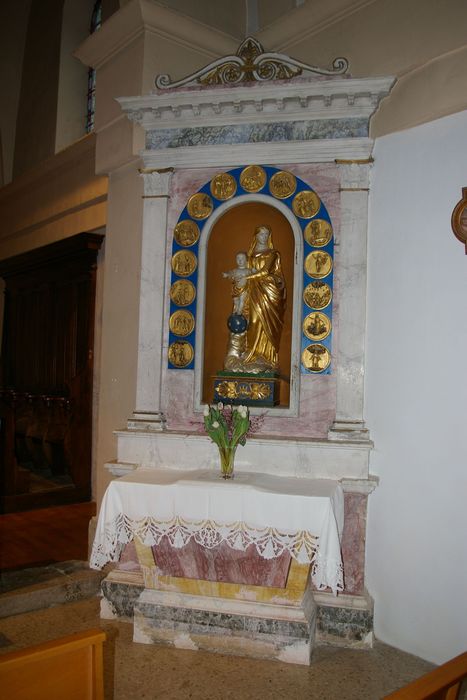 retable du Rosaire, statue : Vierge à l’Enfant - © Ministère de la Culture (France), Conservation des antiquités et des objets d’art de Haute-Savoie – Tous droits réservés 