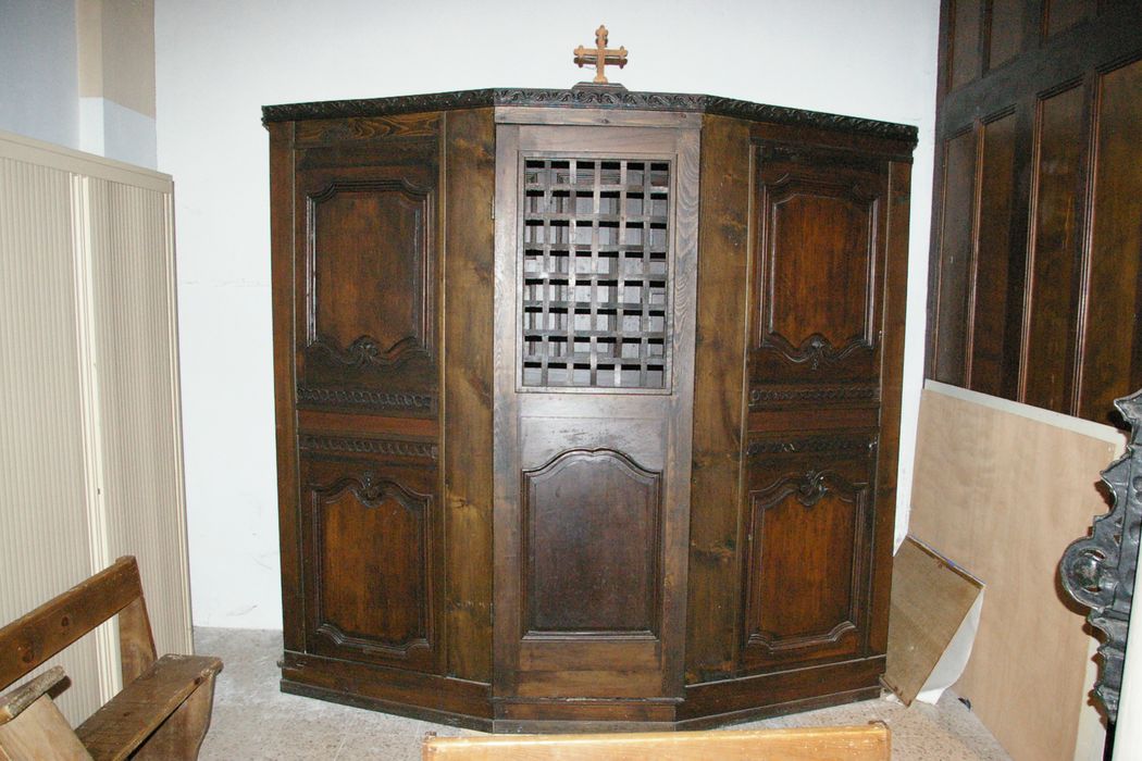 confessionnal - © Ministère de la Culture (France), Conservation des antiquités et des objets d’art de Haute-Savoie – Tous droits réservés 