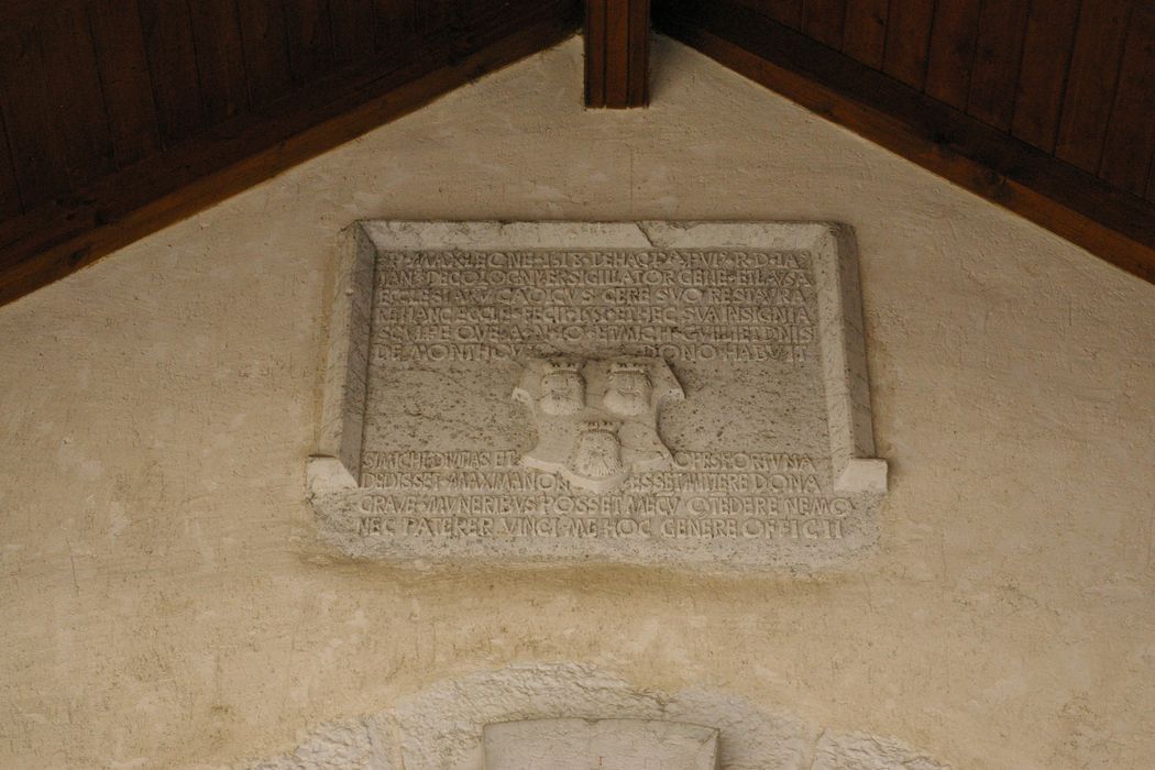 relief (pierre gravée) - © Ministère de la Culture (France), Conservation des antiquités et des objets d’art de Haute-Savoie – Tous droits réservés 