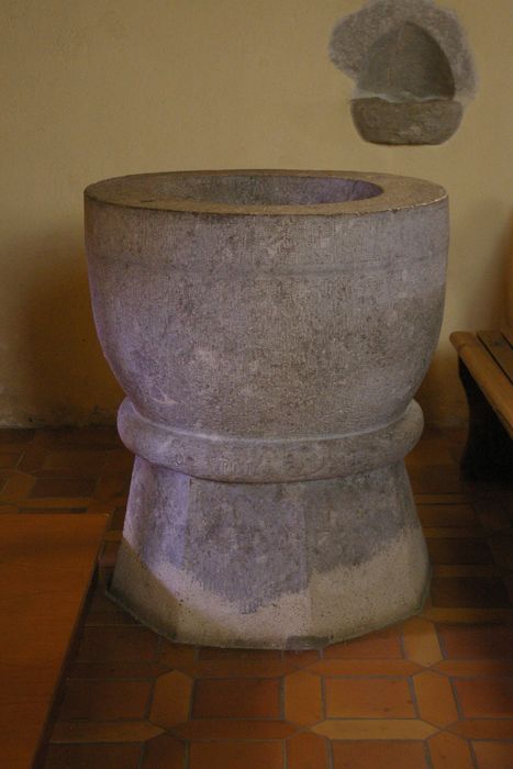fonts baptismaux - © Ministère de la Culture (France), Conservation des antiquités et des objets d’art de Haute-Savoie – Tous droits réservés