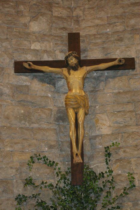 statue : Christ en croix - © Ministère de la Culture (France), Conservation des antiquités et des objets d’art de Haute-Savoie – Tous droits réservés 