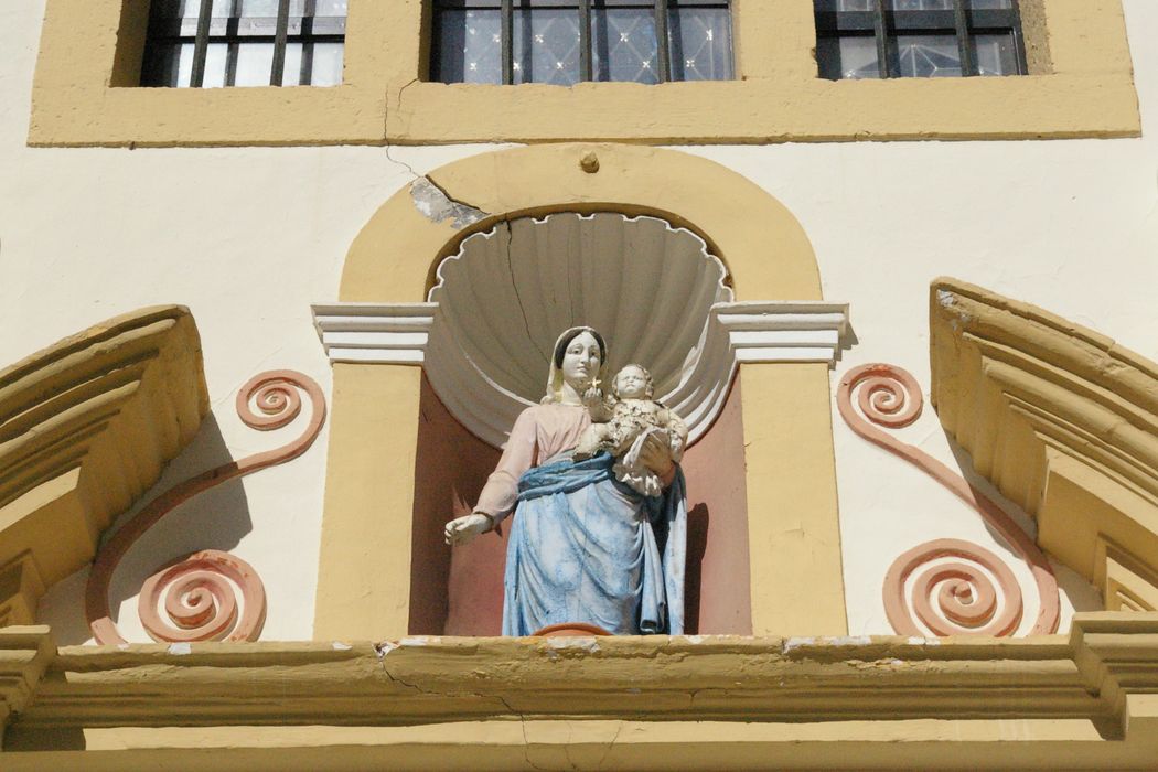 Statue : Vierge à l'Enfant