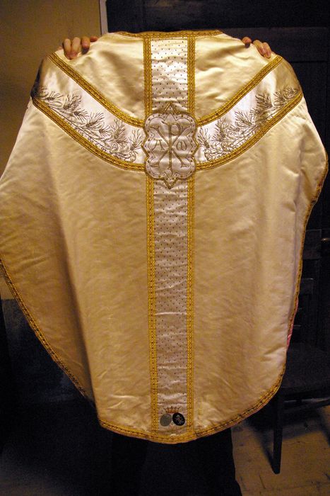 chasuble aux armes de la duchesse de Vendôme