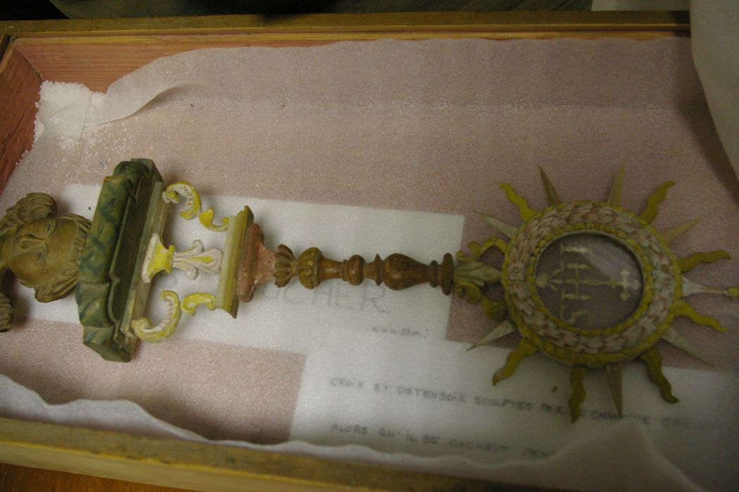 ostensoir - © Ministère de la Culture (France), Conservation des antiquités et des objets d’art de Haute-Savoie – Tous droits réservés 