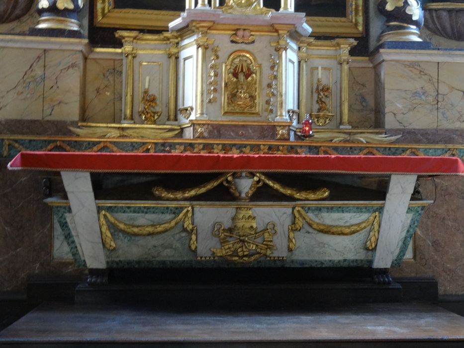maître-autel, vue partielle - © Ministère de la Culture (France), Conservation des antiquités et des objets d’art de Haute-Savoie – Tous droits réservés 