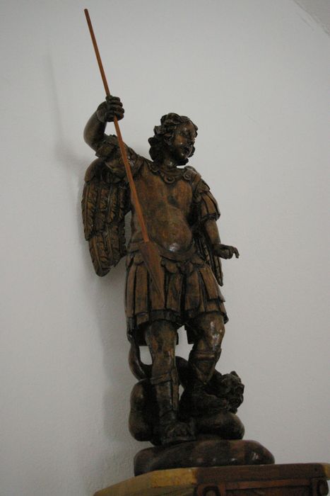 statue : Saint Michel - © Ministère de la Culture (France), Conservation des antiquités et des objets d’art de Haute-Savoie – Tous droits réservés 