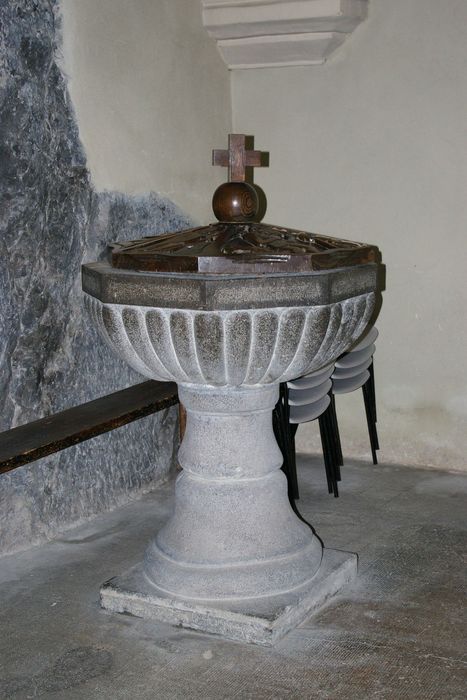 fonts baptismaux - © Ministère de la Culture (France), Conservation des antiquités et des objets d’art de Haute-Savoie – Tous droits réservés 