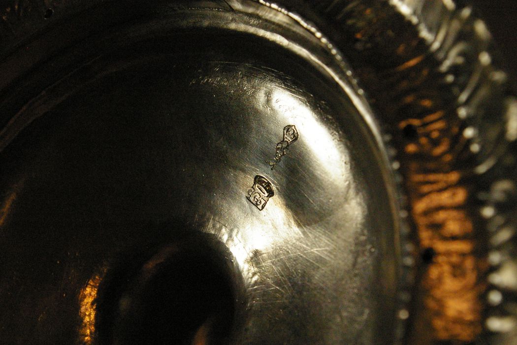 calice, détail des poinçons - © Ministère de la Culture (France), Conservation des antiquités et des objets d’art de Haute-Savoie – Tous droits réservés 