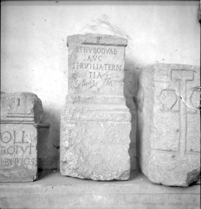 autel - © Ministère de la Culture (France), Conservation des antiquités et des objets d’art de Haute-Savoie – Tous droits réservés