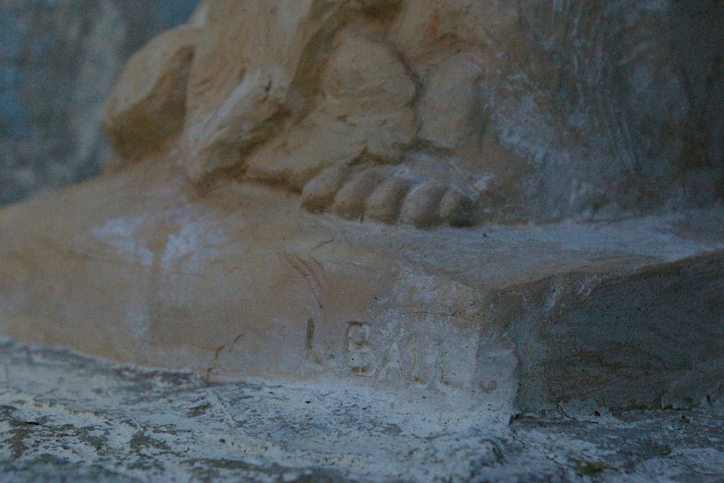 statue : Vierge à l'Enfant dite Notre-Dame des Cyclamens, détail - © Ministère de la Culture (France), Conservation des antiquités et des objets d’art de Haute-Savoie – Tous droits réservés 