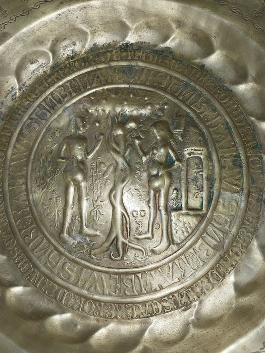 plat de quête (plat à aumônes), détail