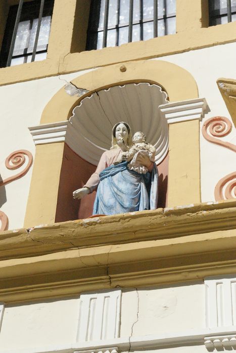 statue : Vierge à l'Enfant