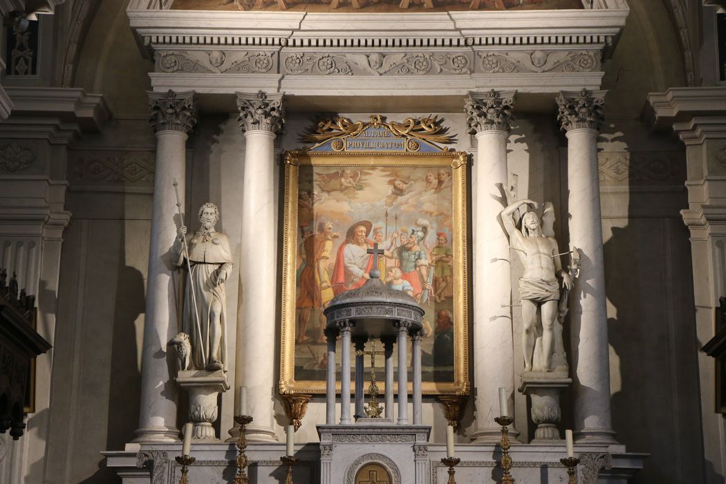retable du maître-autel, tableau : Saint Jacques conduit au martyre, statues : Saint Roch et saint Sébastien