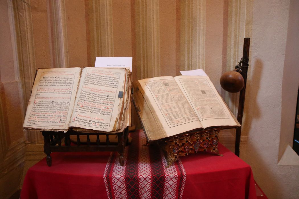Six manuscrits