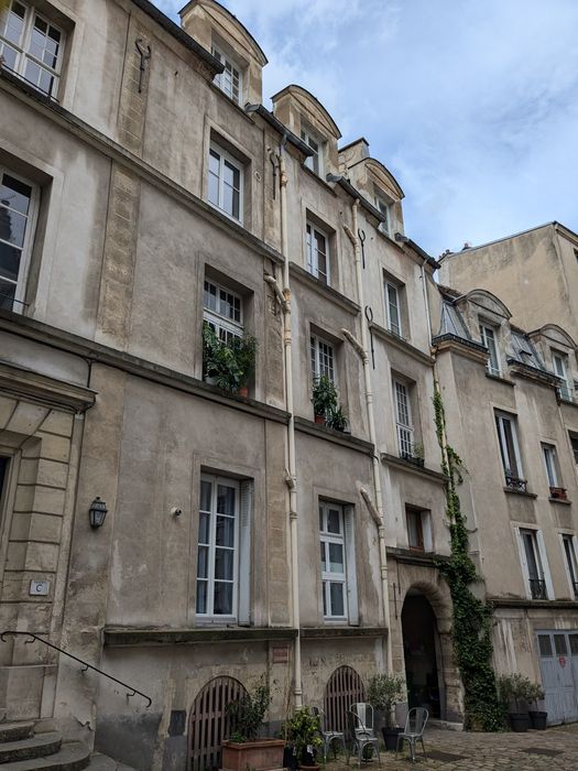 façade sur cour