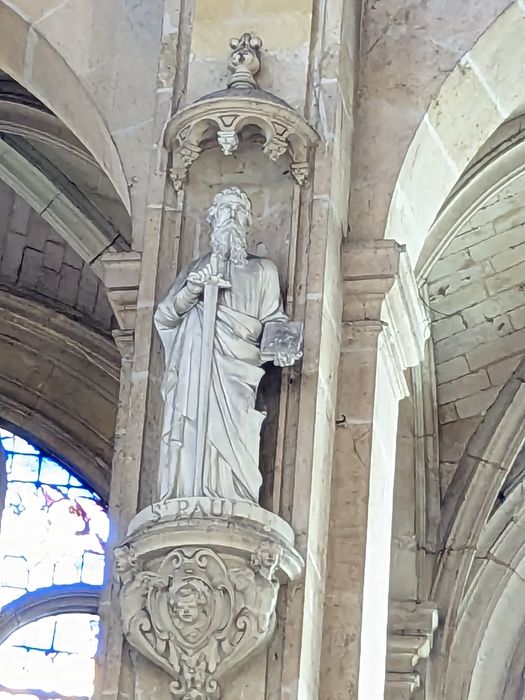 statue : Saint Paul