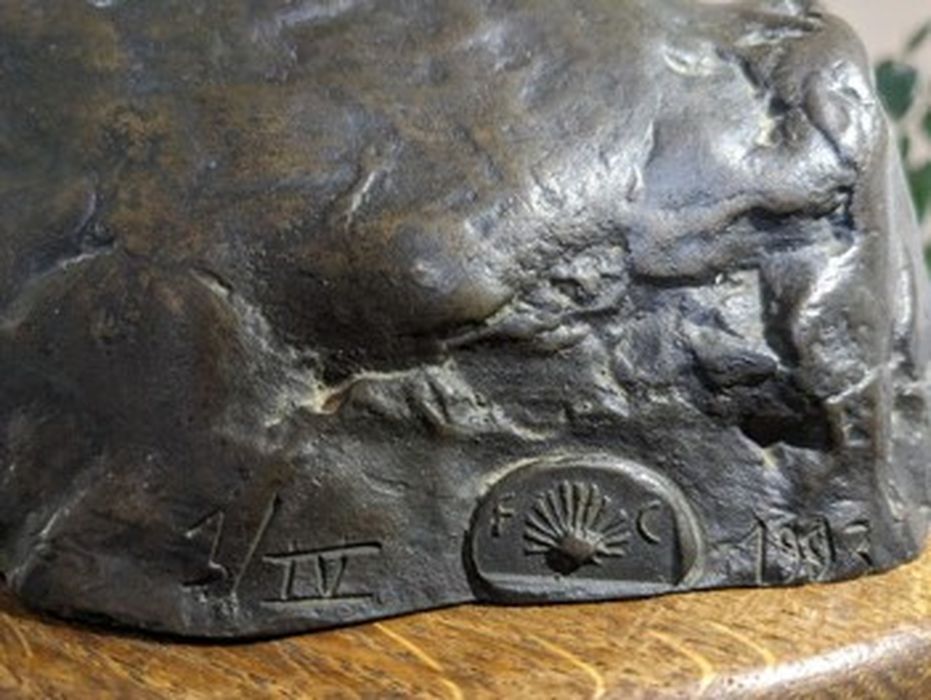 buste : Georges van Bosterhaudt, détail de la signature