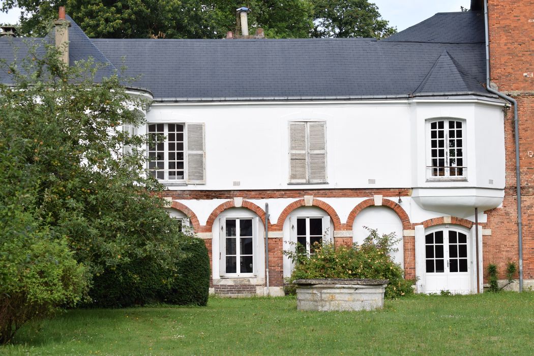 bâtiment sud-ouest, façade est