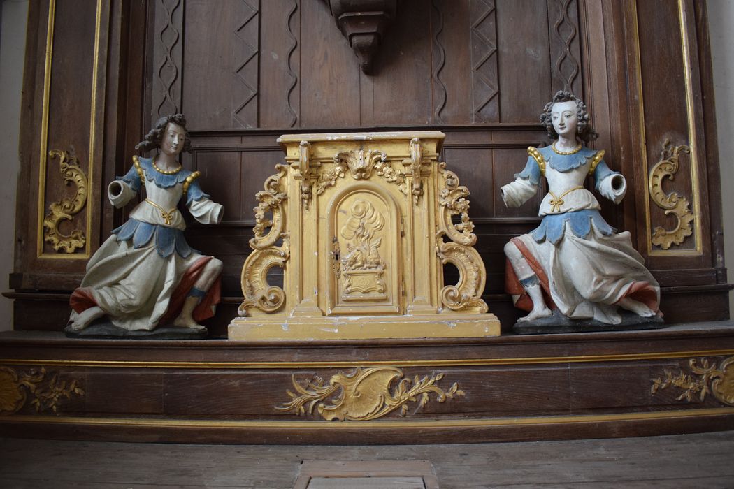 statues (statuette) : Anges adorateurs ; tabernacle