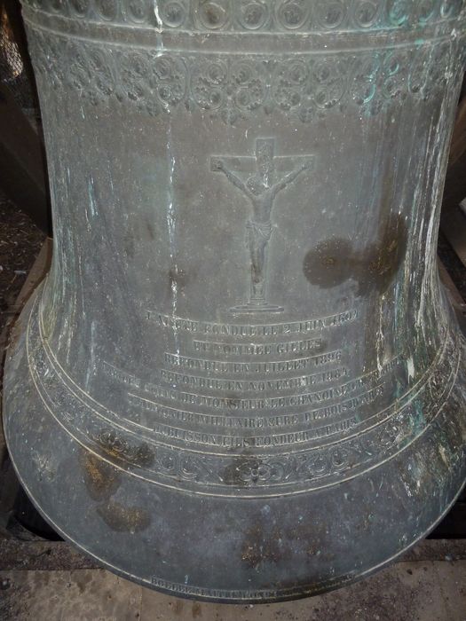 cloche, vue partielle - © Ministère de la Culture (France), Conservation des antiquités et des objets d’art des Yvelines – Tous droits réservés 