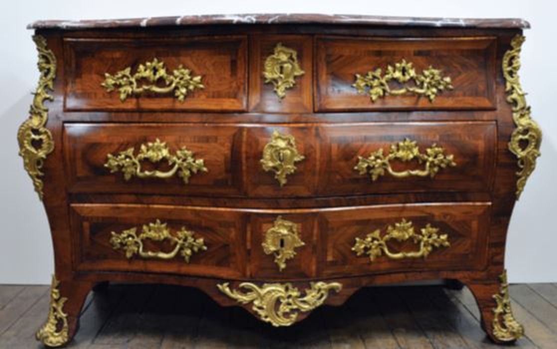 commode - © Ministère de la Culture (France), Conservation des antiquités et des objets d’art des Yvelines – Tous droits réservés