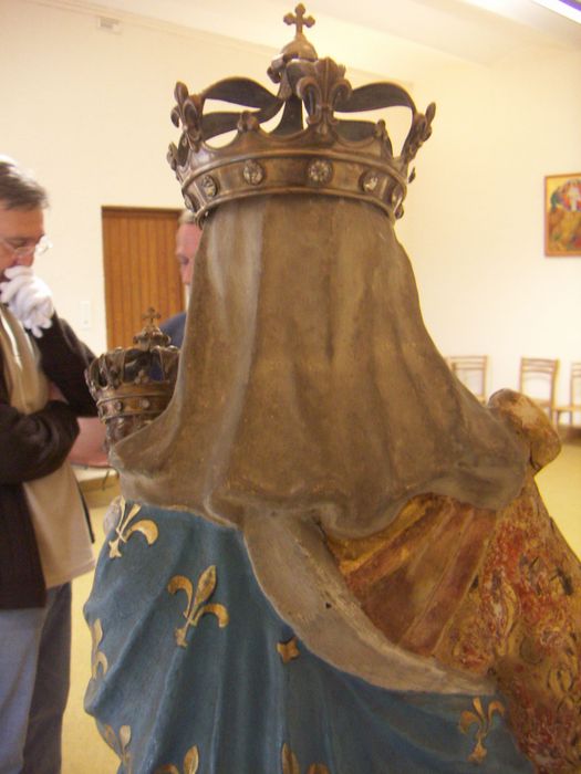 statue : Notre Dame des Grâces, détail - © Ministère de la Culture (France), Conservation des antiquités et des objets d’art des Deux-Sèvres – Tous droits réservés 