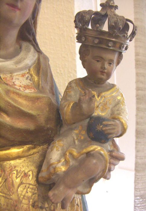 statue : Notre Dame des Grâces, détail - © Ministère de la Culture (France), Conservation des antiquités et des objets d’art des Deux-Sèvres – Tous droits réservés 