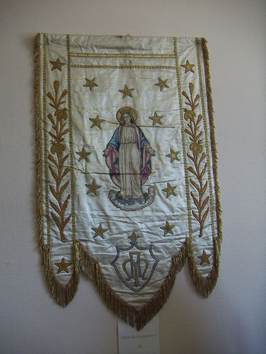 bannière de procession : Notre-Dame de Celles - © Ministère de la Culture (France), Conservation des antiquités et des objets d’art des Deux-Sèvres – Tous droits réservés