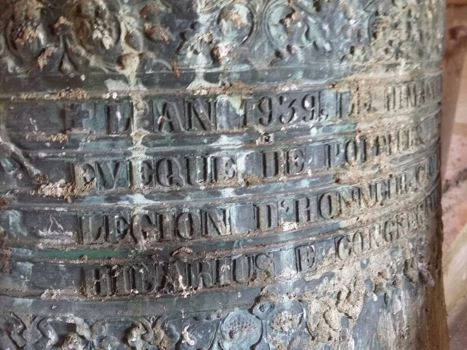 cloche, détail de l’inscription