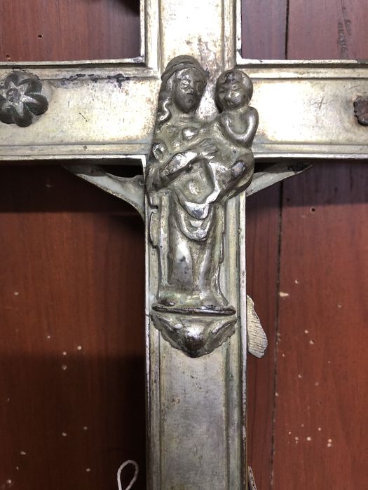 croix de procession, détail - © Ministère de la Culture (France), Conservation des antiquités et des objets d’art des Deux-Sèvres – Tous droits réservés 