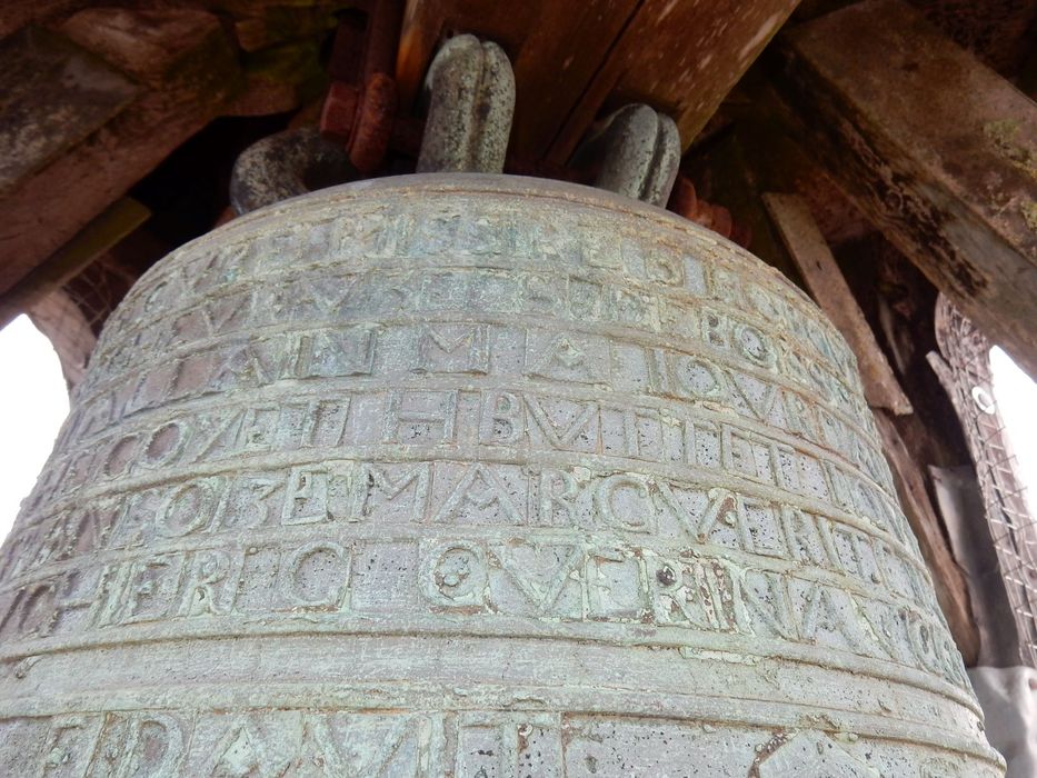 cloche, détail de l’inscription - © Ministère de la Culture (France), Conservation des antiquités et des objets d’art des Deux-Sèvres – Tous droits réservés 