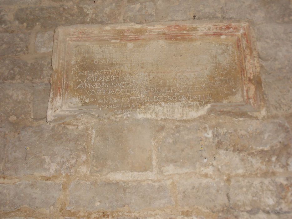 plate-tombe (pierre tombale) - © Ministère de la Culture (France), Conservation des antiquités et des objets d’art des Deux-Sèvres – Tous droits réservés 