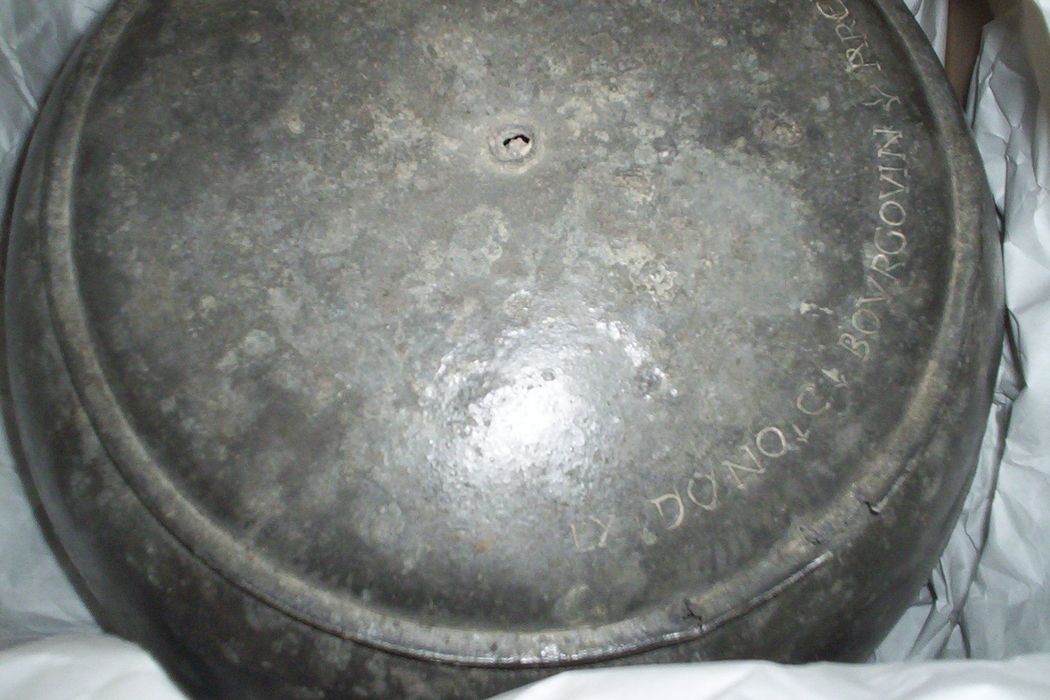 Réserve à eau bénite