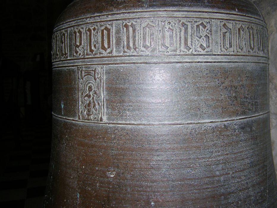 cloche, détail de l’inscription