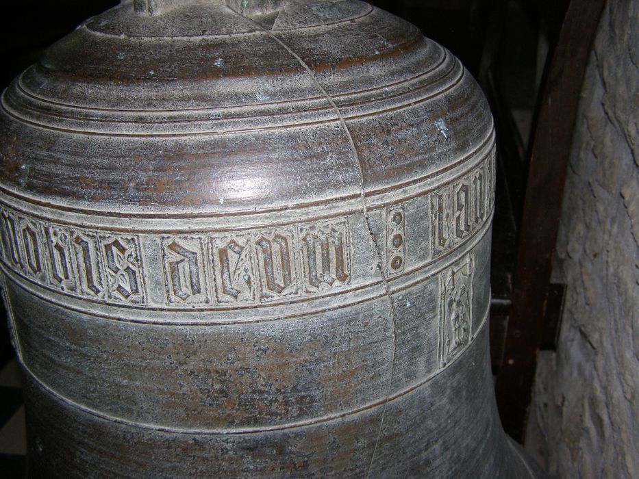 cloche, détail de l’inscription