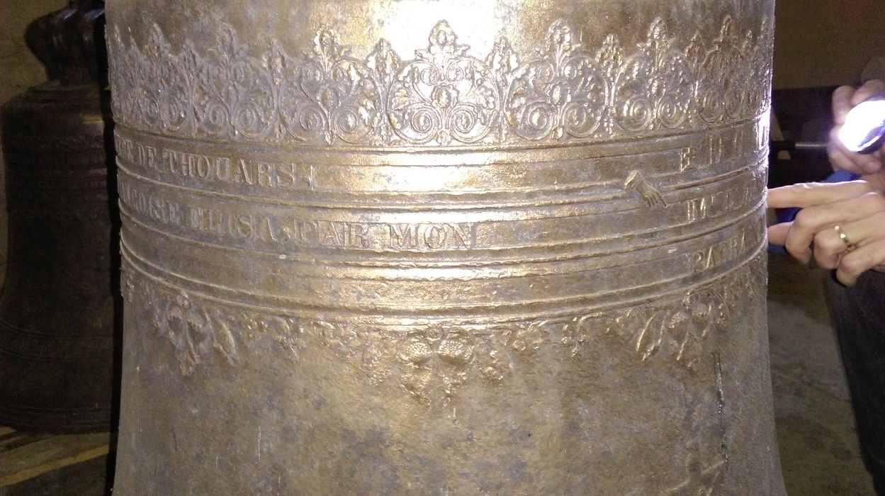 cloche, détail de l’inscription