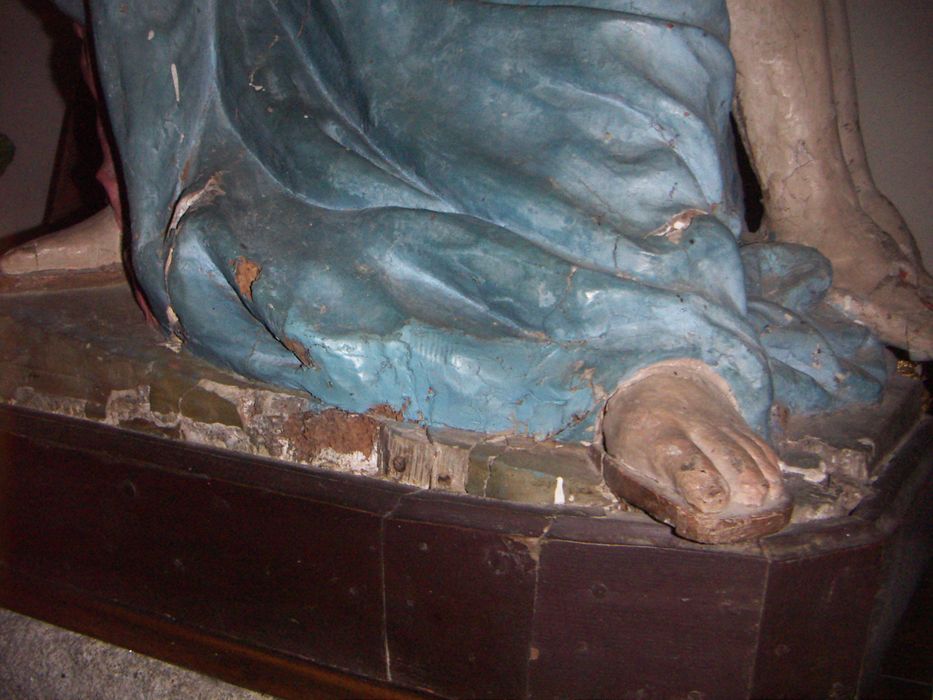 statue : Vierge de Pitié, détail