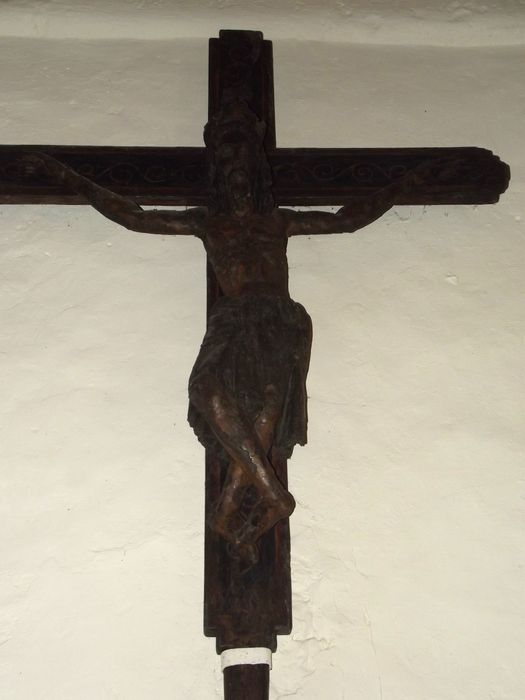 statue : Christ en croix