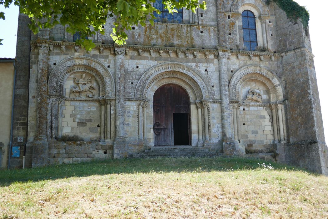 façade ouest, vue partielle