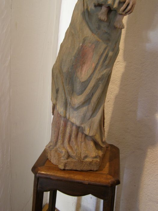 statue : Vierge à l'Enfant, détail