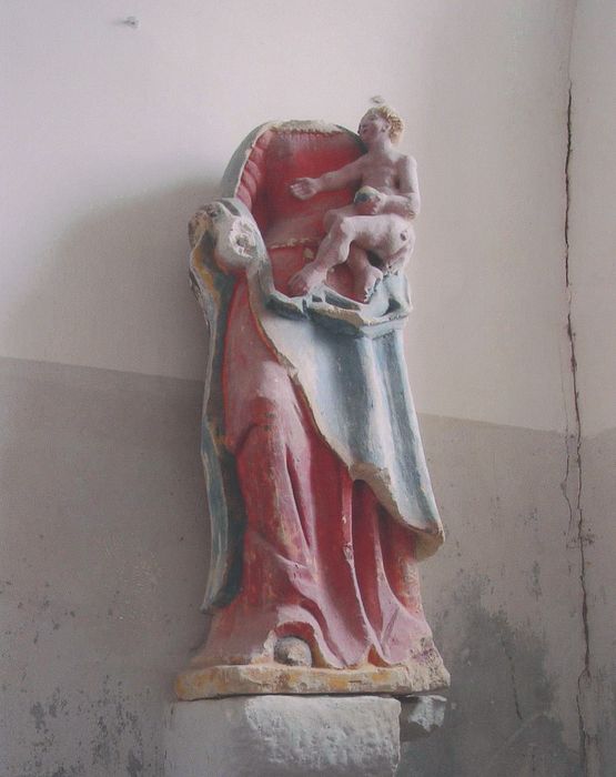 statue : Vierge à l'Enfant