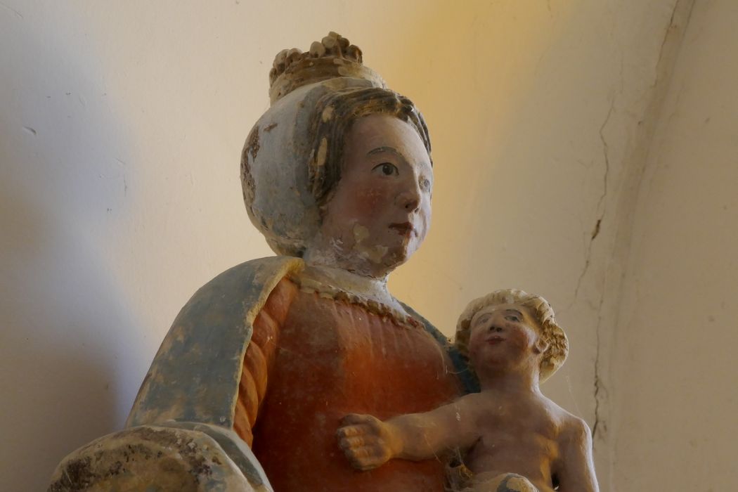statue : Vierge à l'Enfant, vue partielle