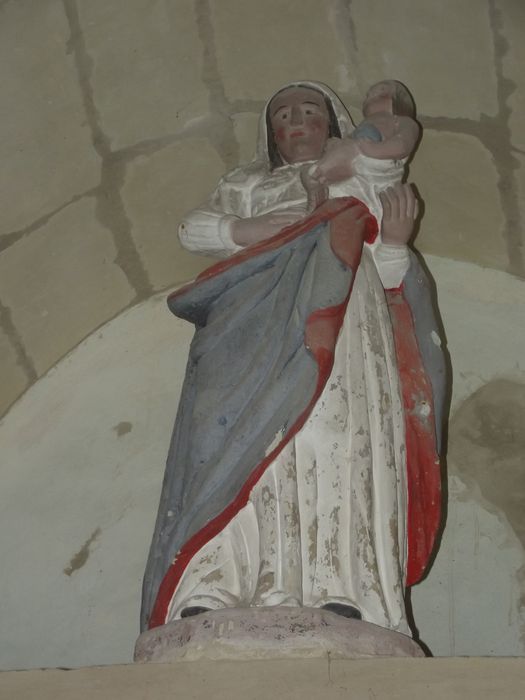 statue : Vierge à l'Enfant