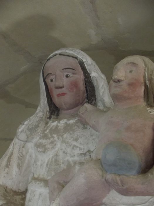 statue : Vierge à l'Enfant, vue partielle