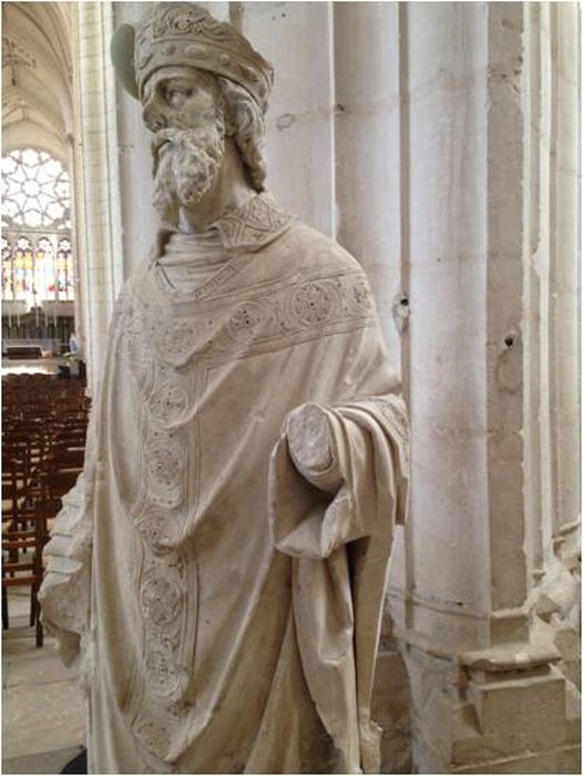 statue : Saint Saturnin, vue partielle