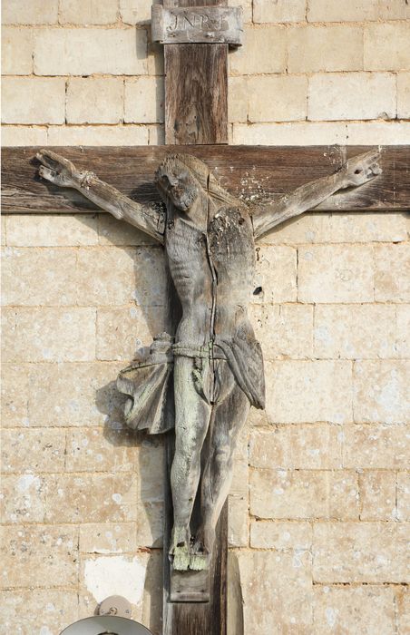 statue : Christ en croix - © Ministère de la Culture (France), Conservation des antiquités et des objets d’art de la Somme – Tous droits réservés 