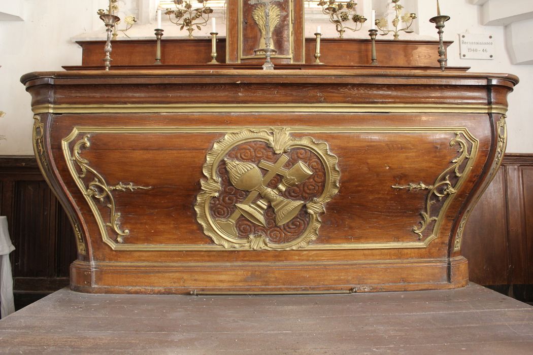 maître-autel - © Ministère de la Culture (France), Conservation des antiquités et des objets d’art de la Somme – Tous droits réservés 