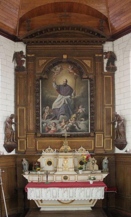 maître-autel avec retable, tableau : Saint François de Sales, et deux statues : Anges adorateurs - © Ministère de la Culture (France), Conservation des antiquités et des objets d’art de la Somme – Tous droits réservés 