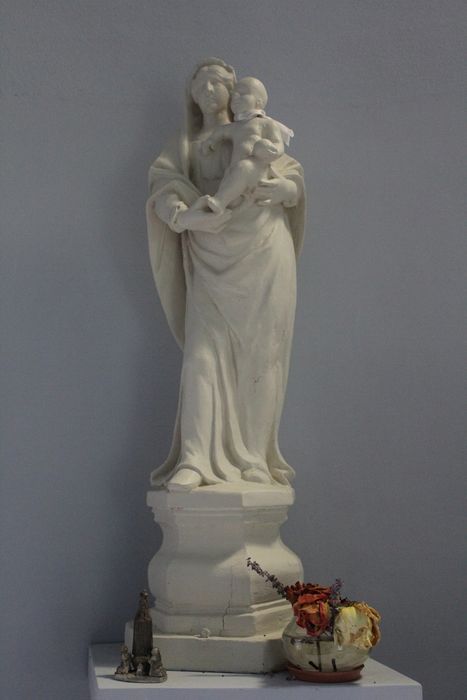 statue : Vierge à l'Enfant dite Notre-Dame de Cottenvillers - © Ministère de la Culture (France), Conservation des antiquités et des objets d’art de la Somme – Tous droits réservés 